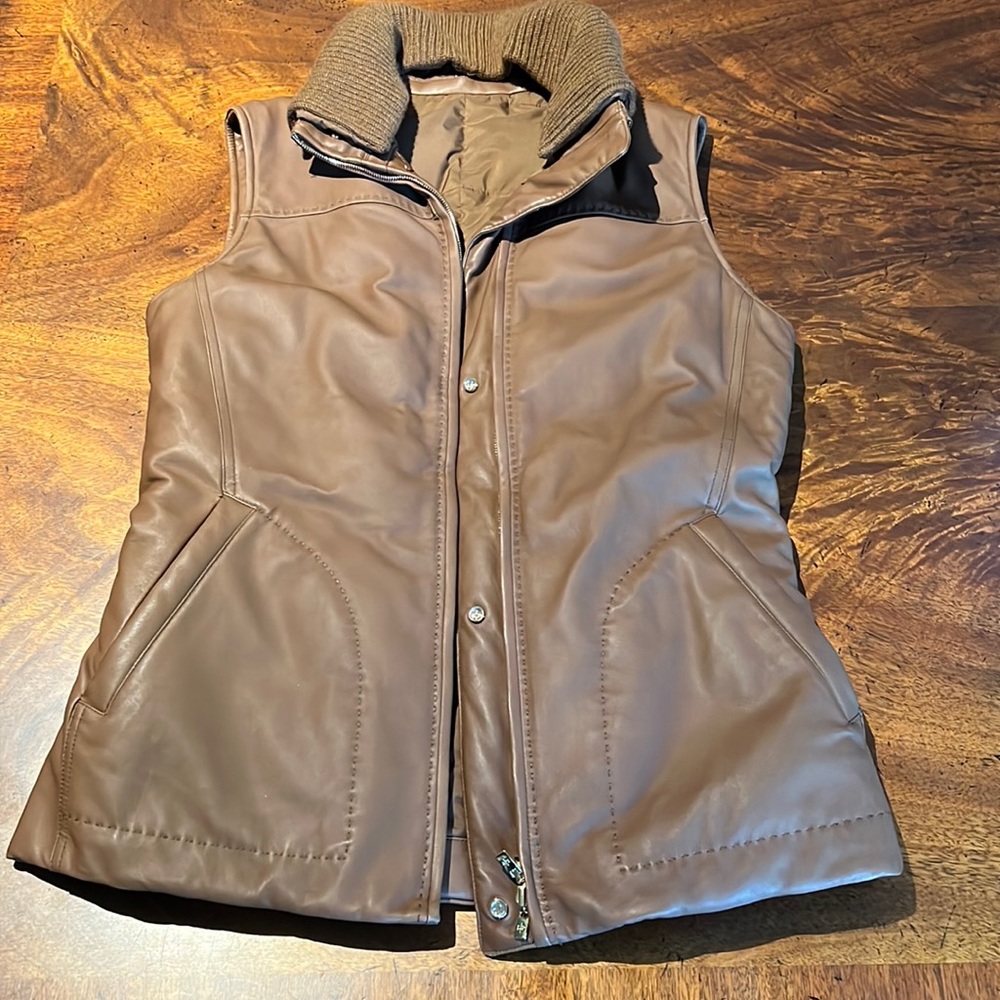 Loro piana womens 40 goose down reversible puffer vest - Picture 3 of 14